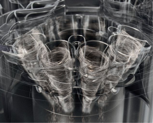 عبور Dyson R1 Nurovi از آستانه اتاق