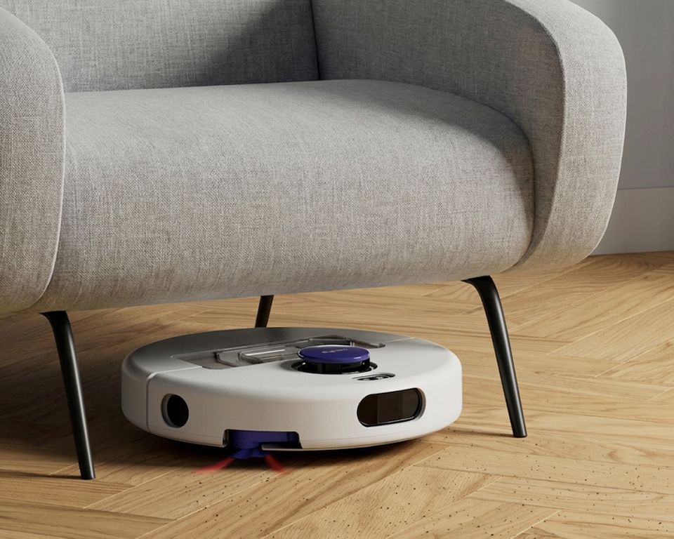 Dyson R1 Nurovi در زیر مبلمان